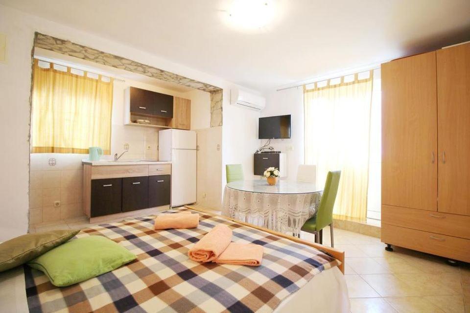 Apartmani L&Z Petrcane Ngoại thất bức ảnh